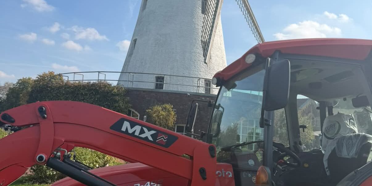 Square Mühle mit GreenkeepingMaschinen